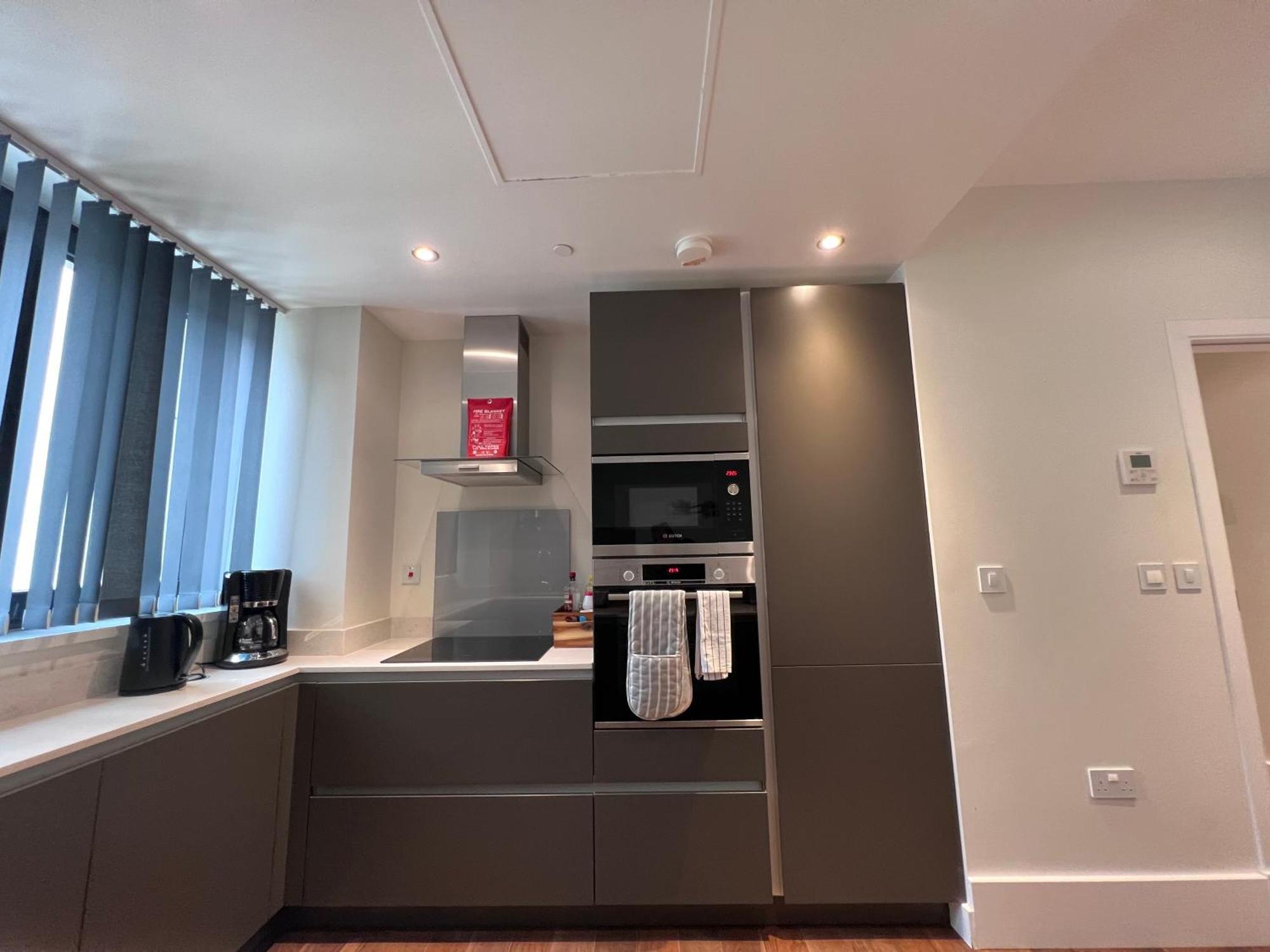 Deluxe 1-Bed Apartment In The City Centre Gibraltar Exterior foto