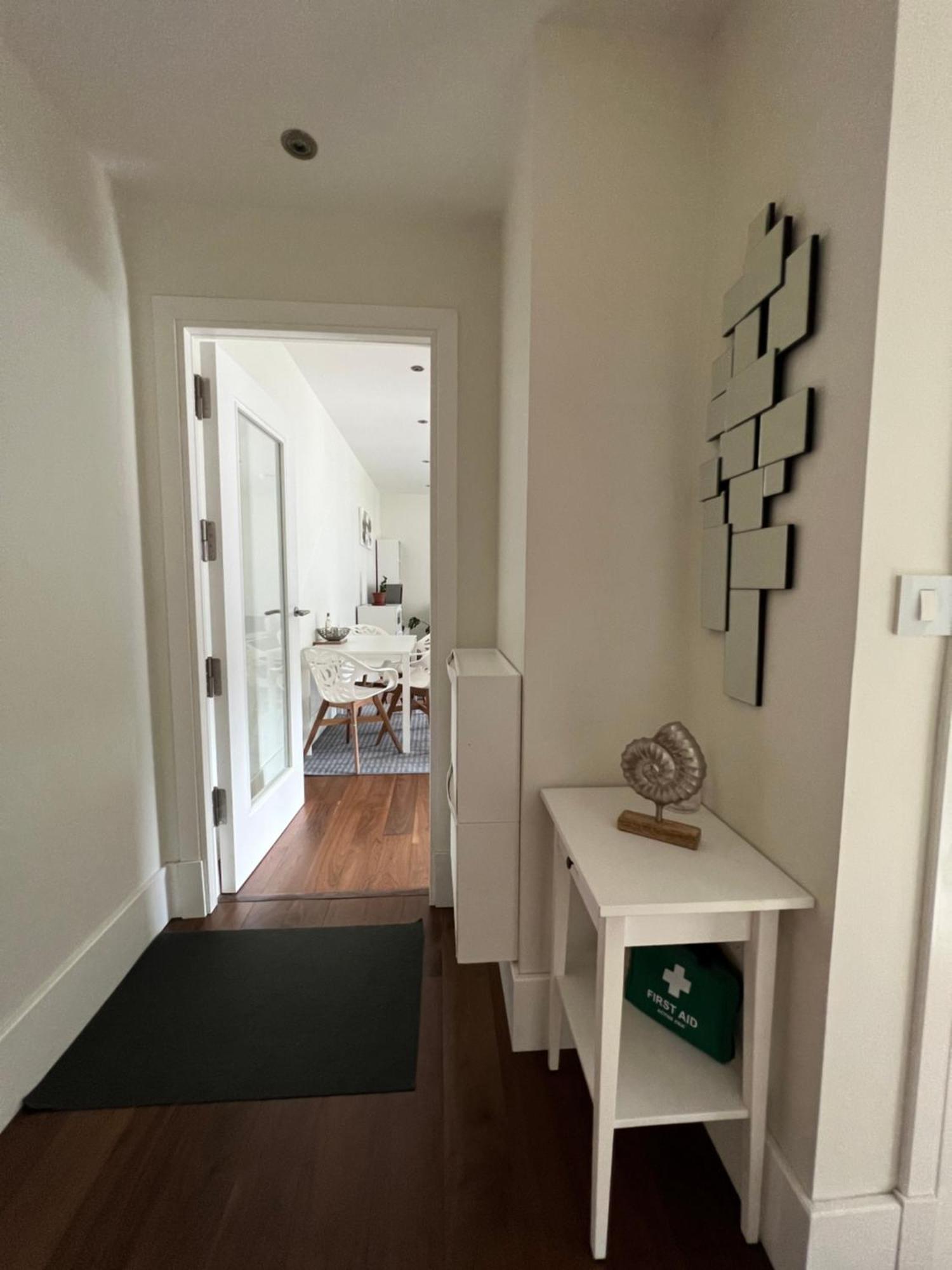 Deluxe 1-Bed Apartment In The City Centre Gibraltar Exterior foto